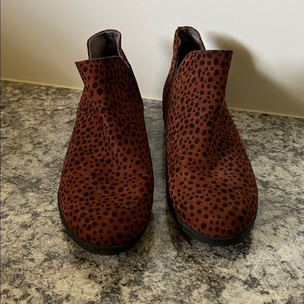 Animal print Ankle Boots, size 9